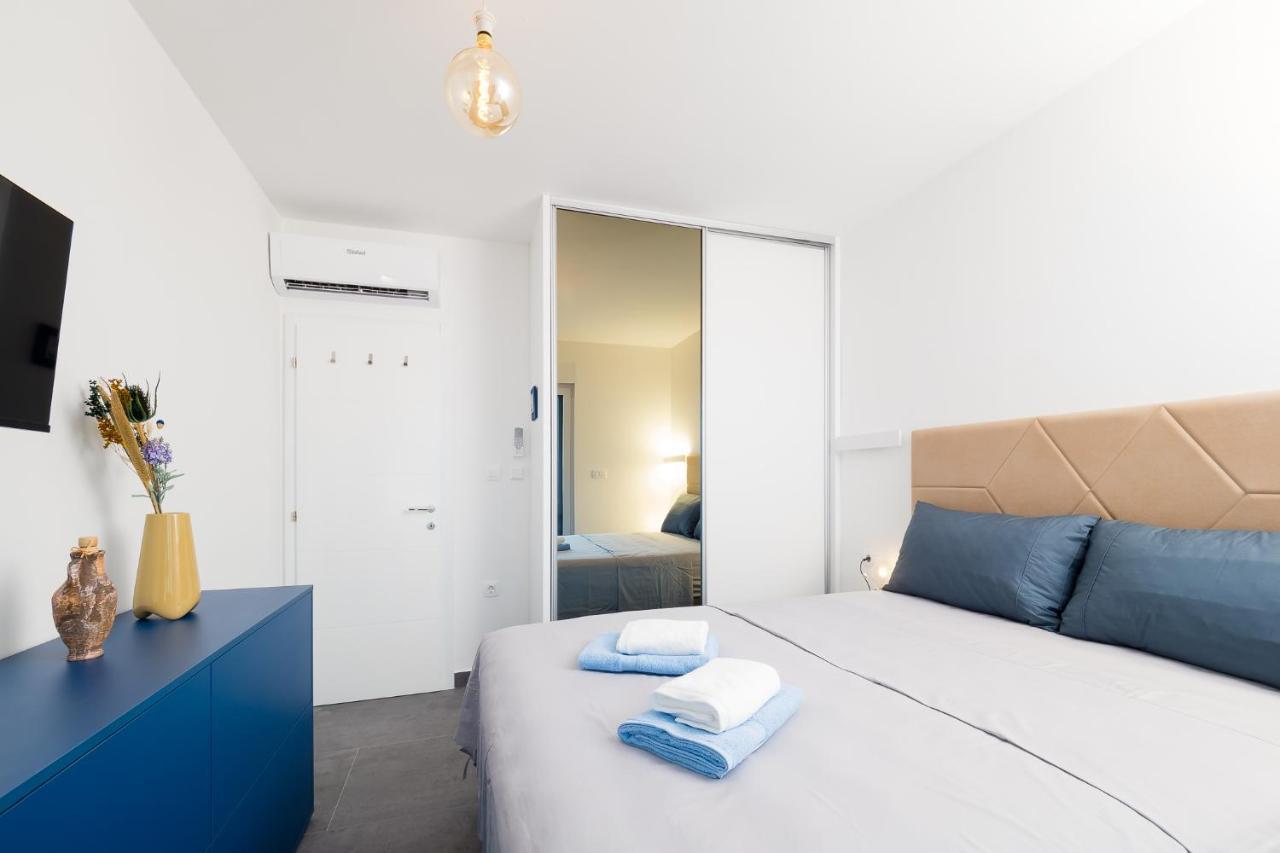 Luxury Apartment- Balcony- Private Rooftop And Jacuzzi- Common Pool Trogir Bagian luar foto